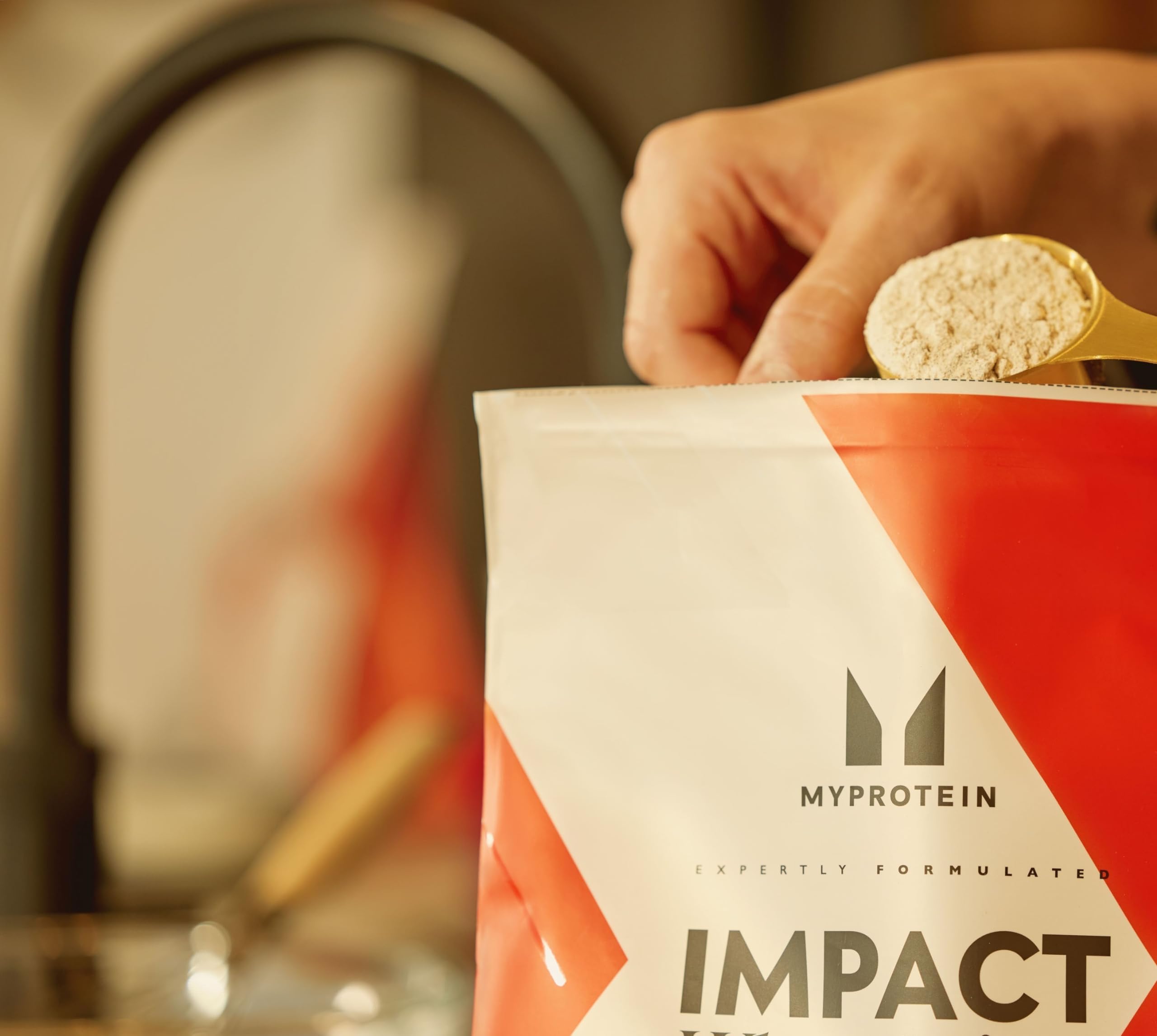 myprotein-impact-whey-gainer-schoko-smooth-2-5-kg-29-g-protein image 3