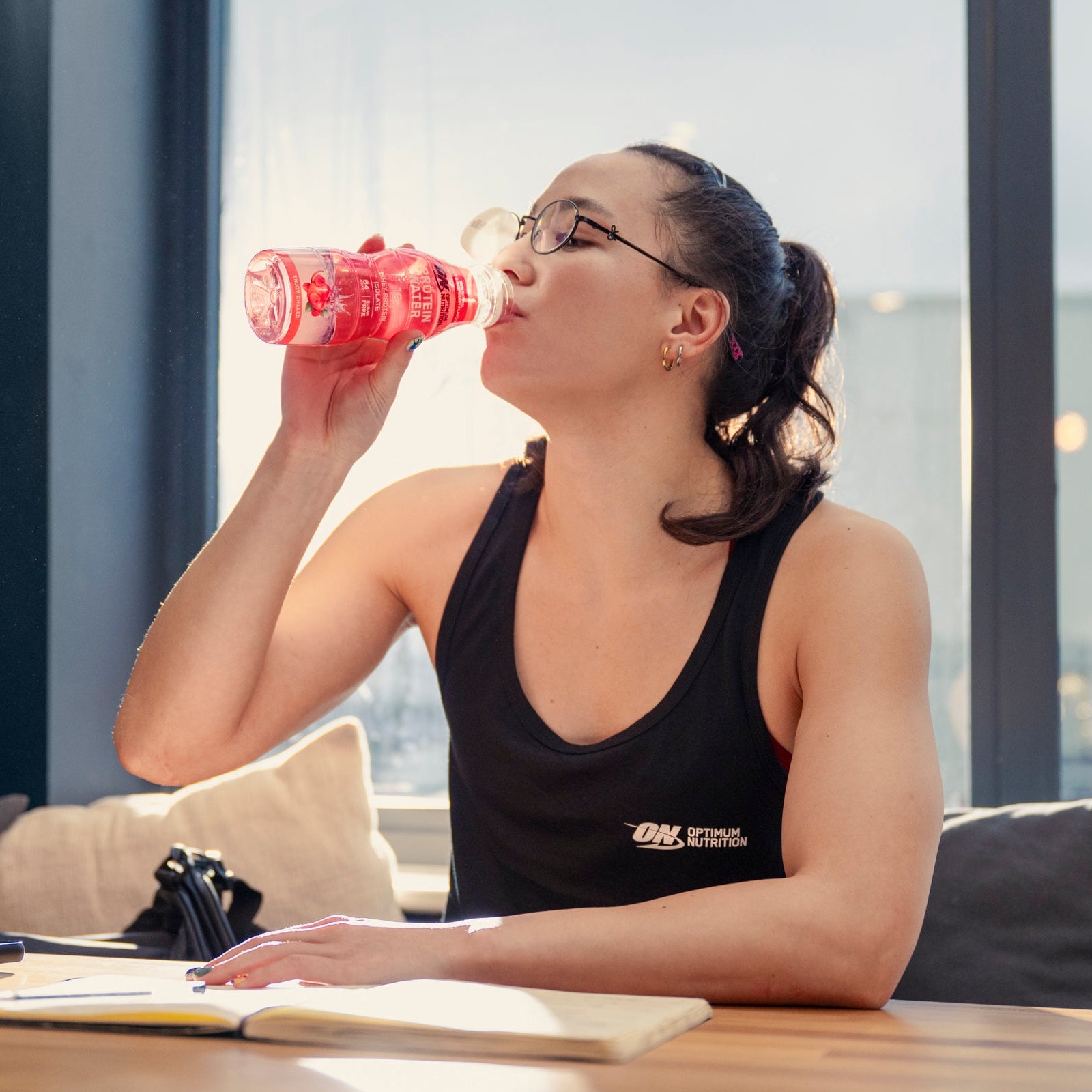 optimum-nutrition-gold-standard-protein-water-whey-isolat-drink image 4
